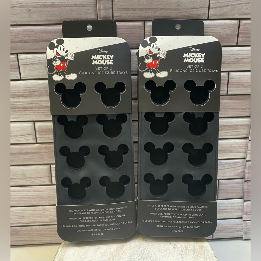 Disney Mickey Mouse ❤️Set of 2 x2 Silicone ice cube tray BPA Free Black NWT